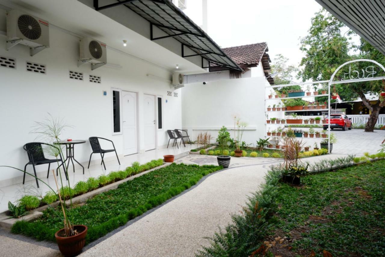 Reddoorz Near Mataram University Exterior foto